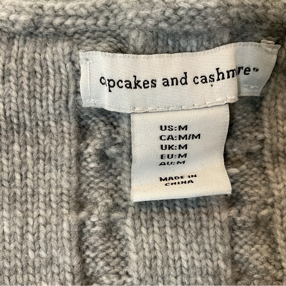 Cupcakes and Cashmere Cable Knit Sweater Vest Medium EUC - Picture 7 of 8